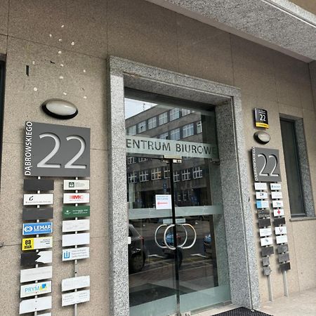 Kawalerki Basi Przy Dabrowskiego 22 Katowice Bagian luar foto